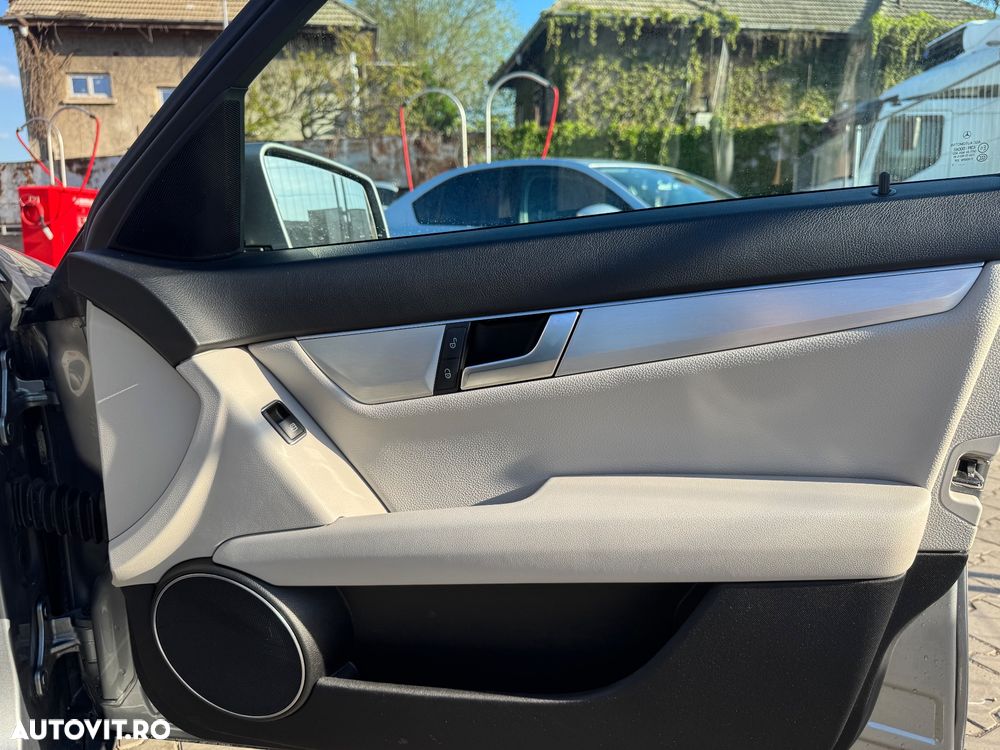 Mercedes-Benz C - 14