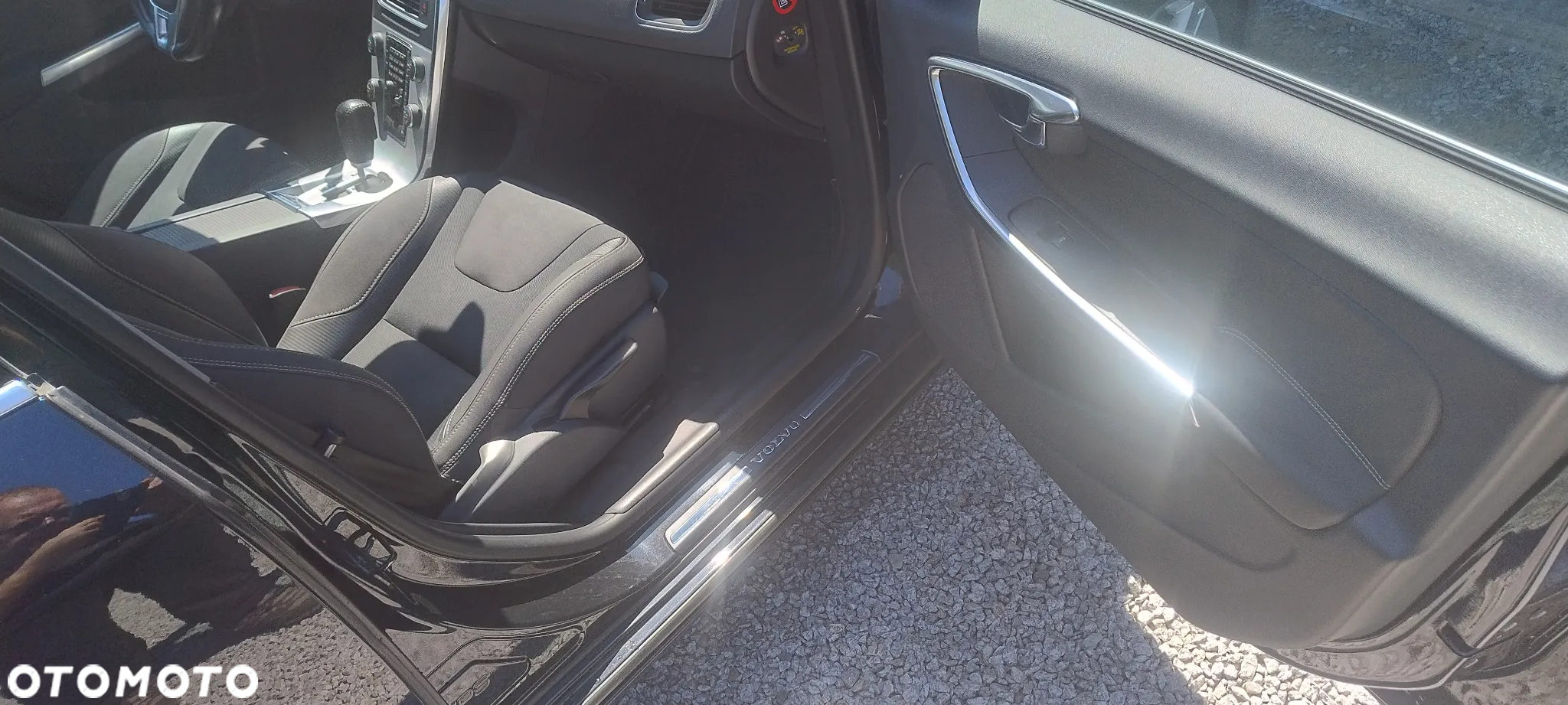 Volvo V60 D5 AWD Geartronic RDesign - 19