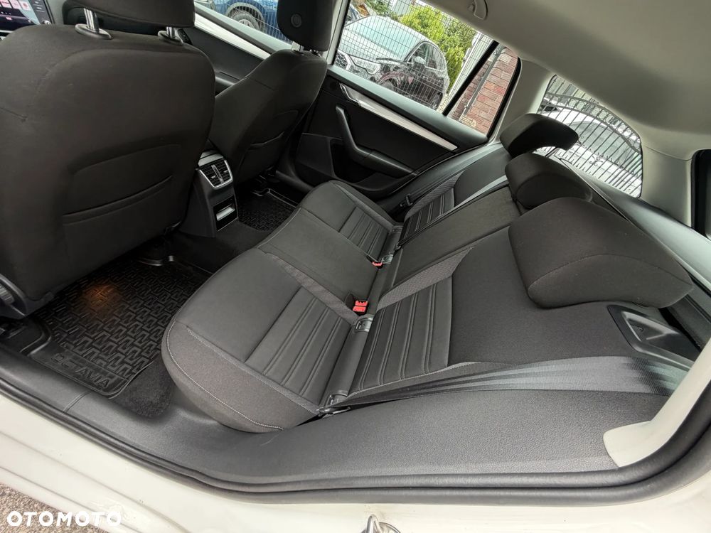Skoda Octavia 1.0 TSI GPF Ambition - 33
