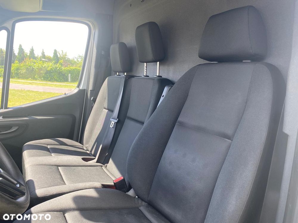 Mercedes-Benz Sprinter - 17