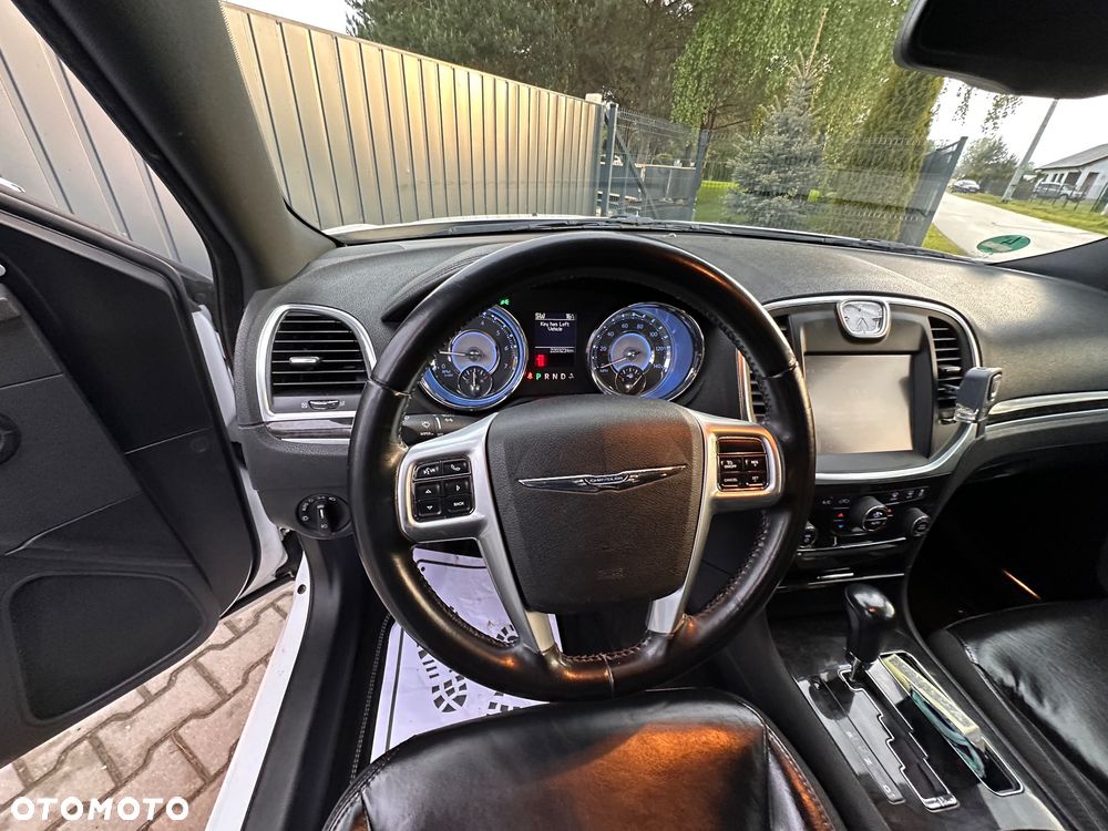 Chrysler 300C 3.5 V6 AWD - 18