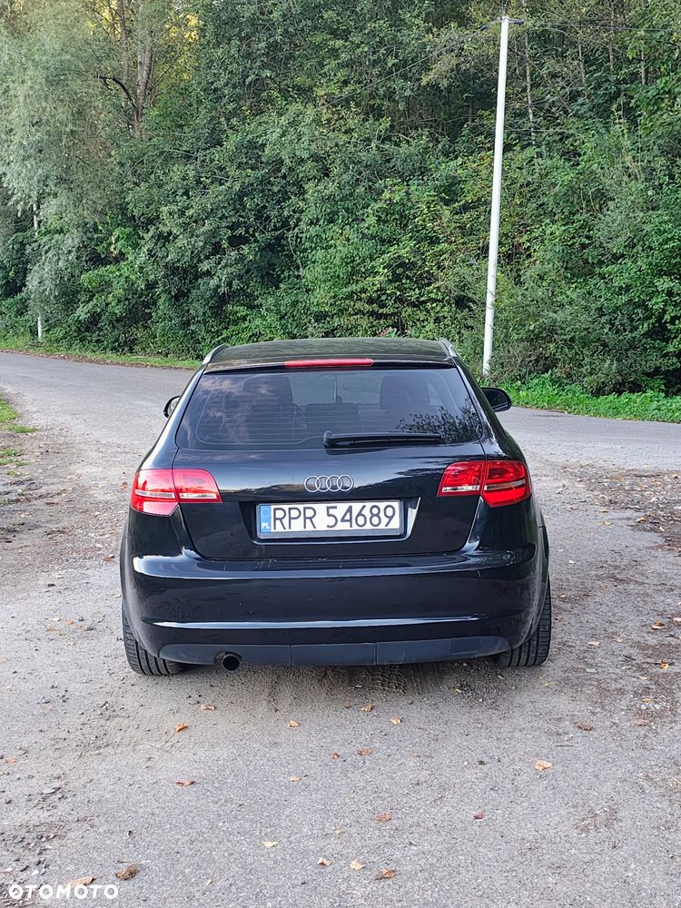 Audi A3 Sportback 1.6 TDI DPF Ambition - 4