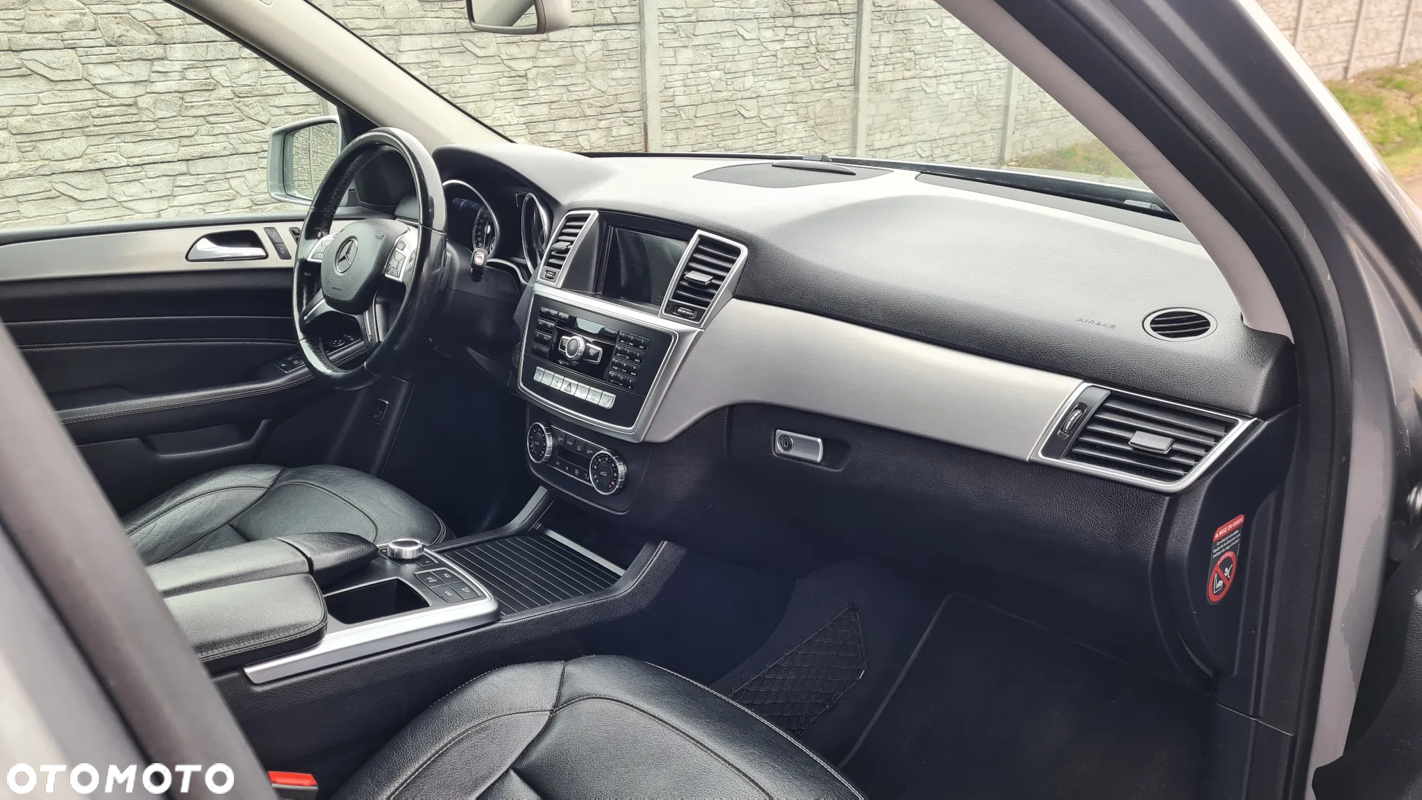 Mercedes-Benz ML 500 4MATIC (BlueEFFICIENCY) 7G-TRONIC - 23