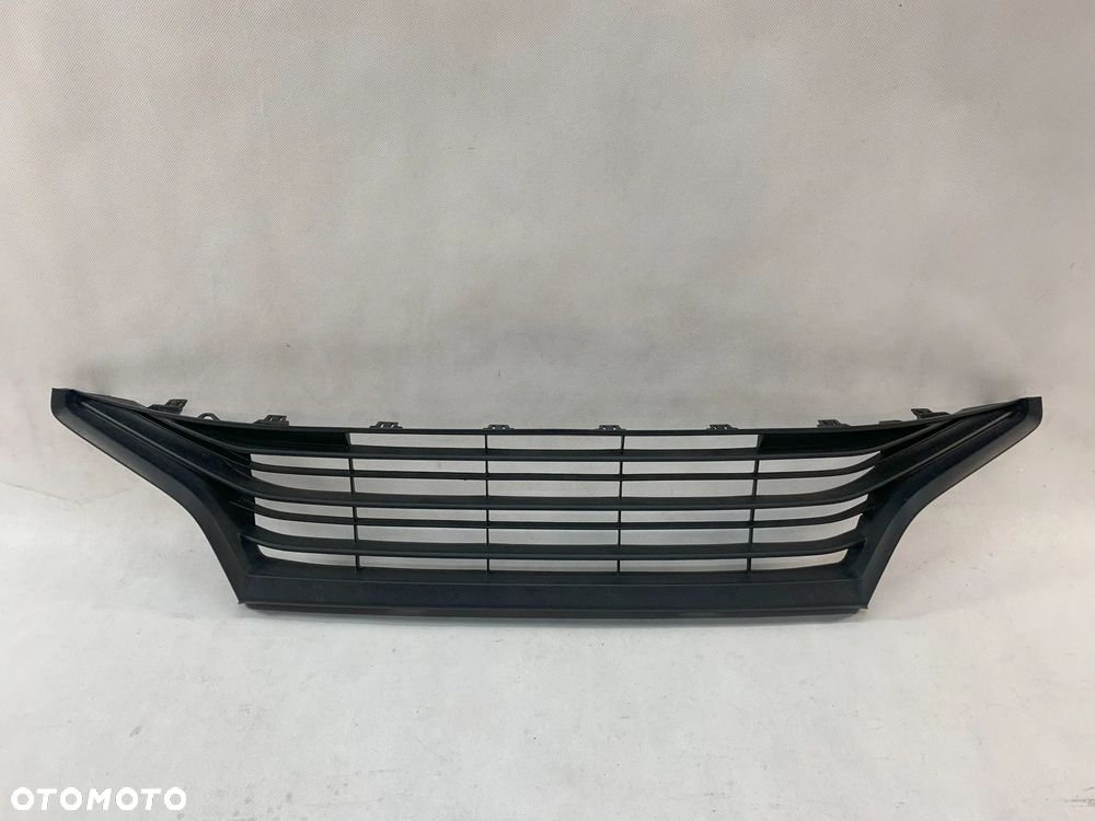 Toyota Yaris 4 IV 20r Atrapa kratka zderzak 2020 - 1