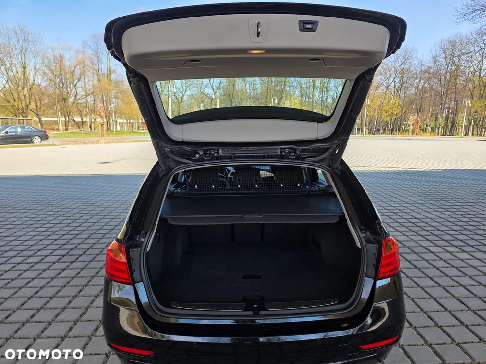 BMW Seria 3 318d DPF Edition Lifestyle - 9