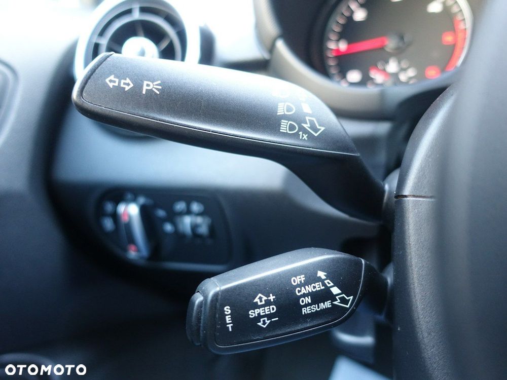 Audi A1 Sportback 1.6 TDI Ambition S tronic - 17