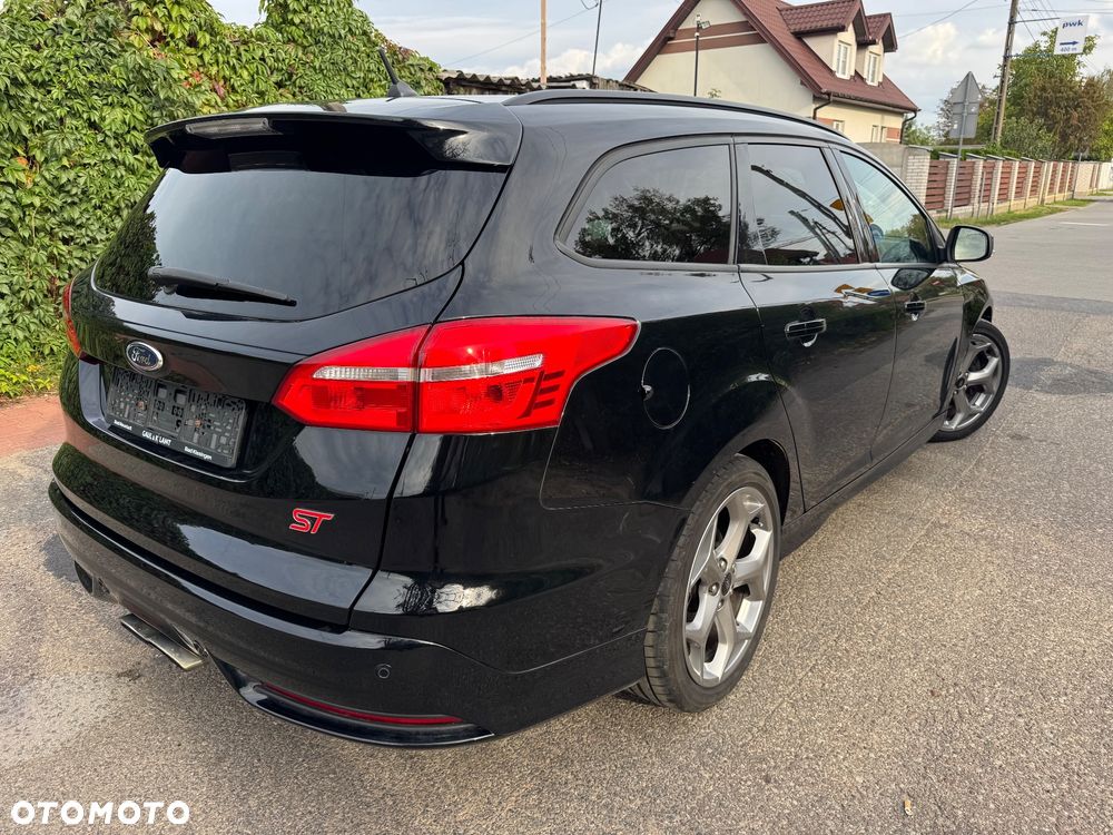 Ford Focus 2.0 EcoBoost ST mit Leder-Exclusiv-Paket - 4