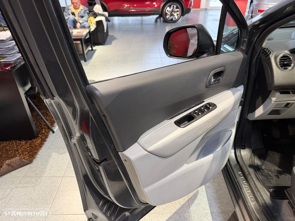 Peugeot 5008 1.6 HDi Premium - 18