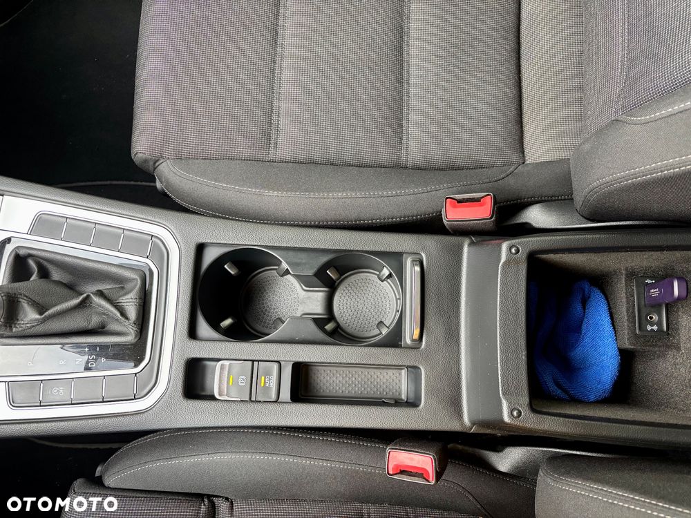 Volkswagen Passat 2.0 TDI SCR Comfortline DSG - 24