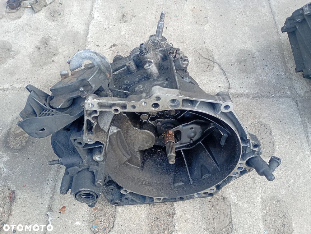 PEUGEOT PARTNER CITROEN BERLINGO 08-18 1,6HDI skrzynia biegów 20ET23