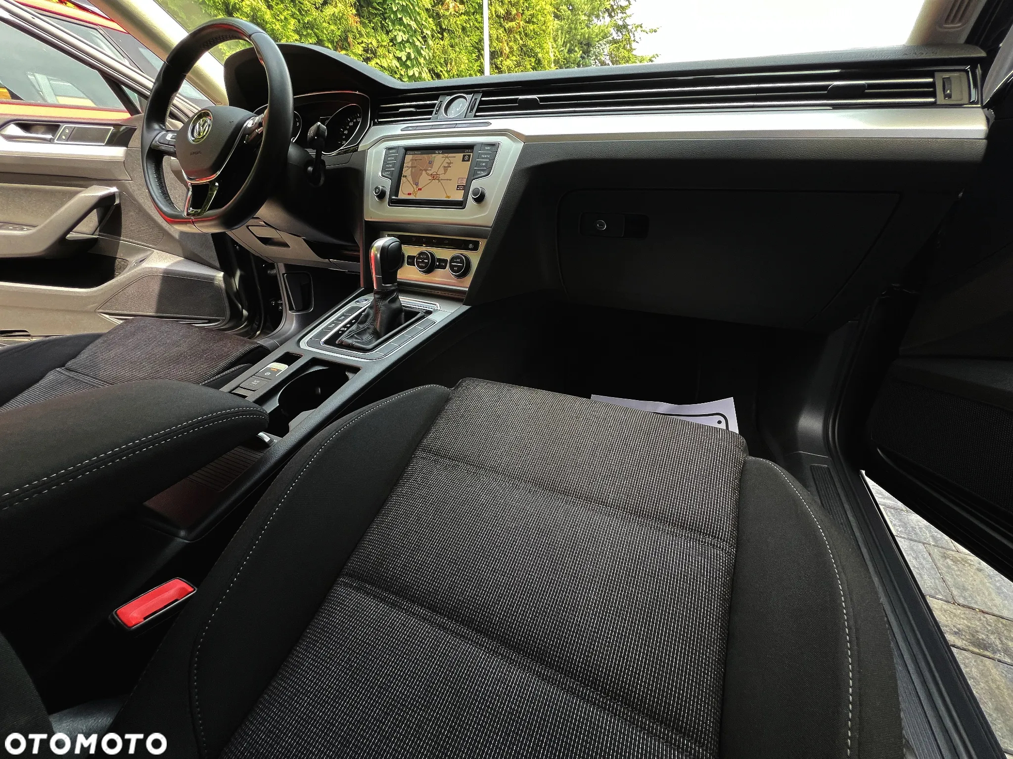 Volkswagen Passat 2.0 TDI Business DSG - 16