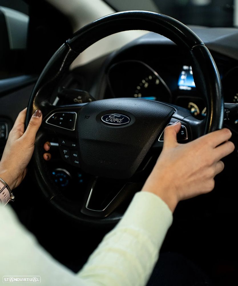 Ford Focus SW 1.5 TDCi Titanium - 11