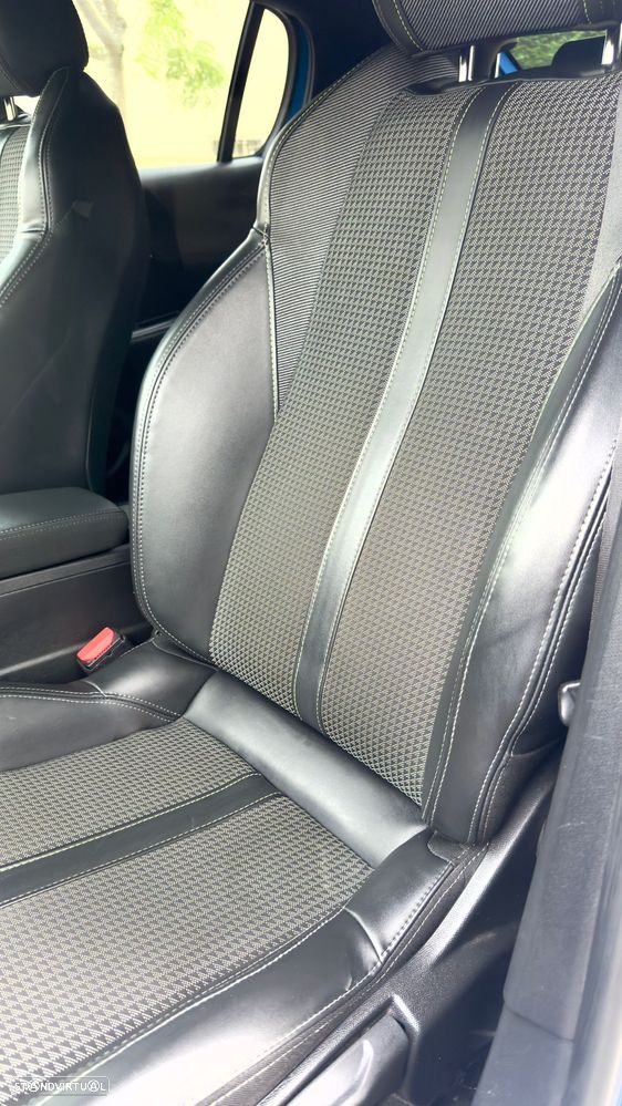 Peugeot e-208 GT - 10