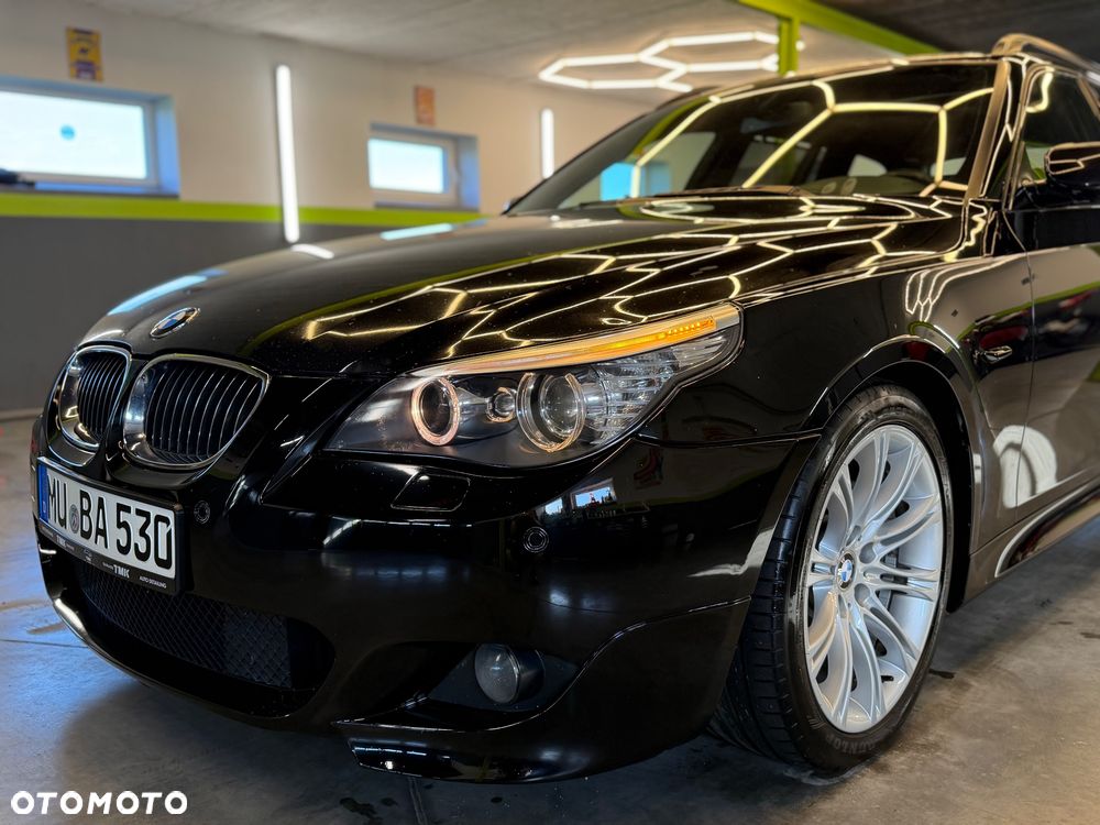 BMW Seria 5 530d Sport-Aut Edition Sport - 2
