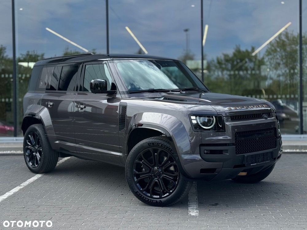 Land Rover Defender - 2