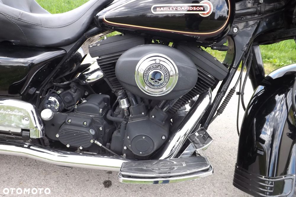 Harley-Davidson FLH Electra Glide - 15