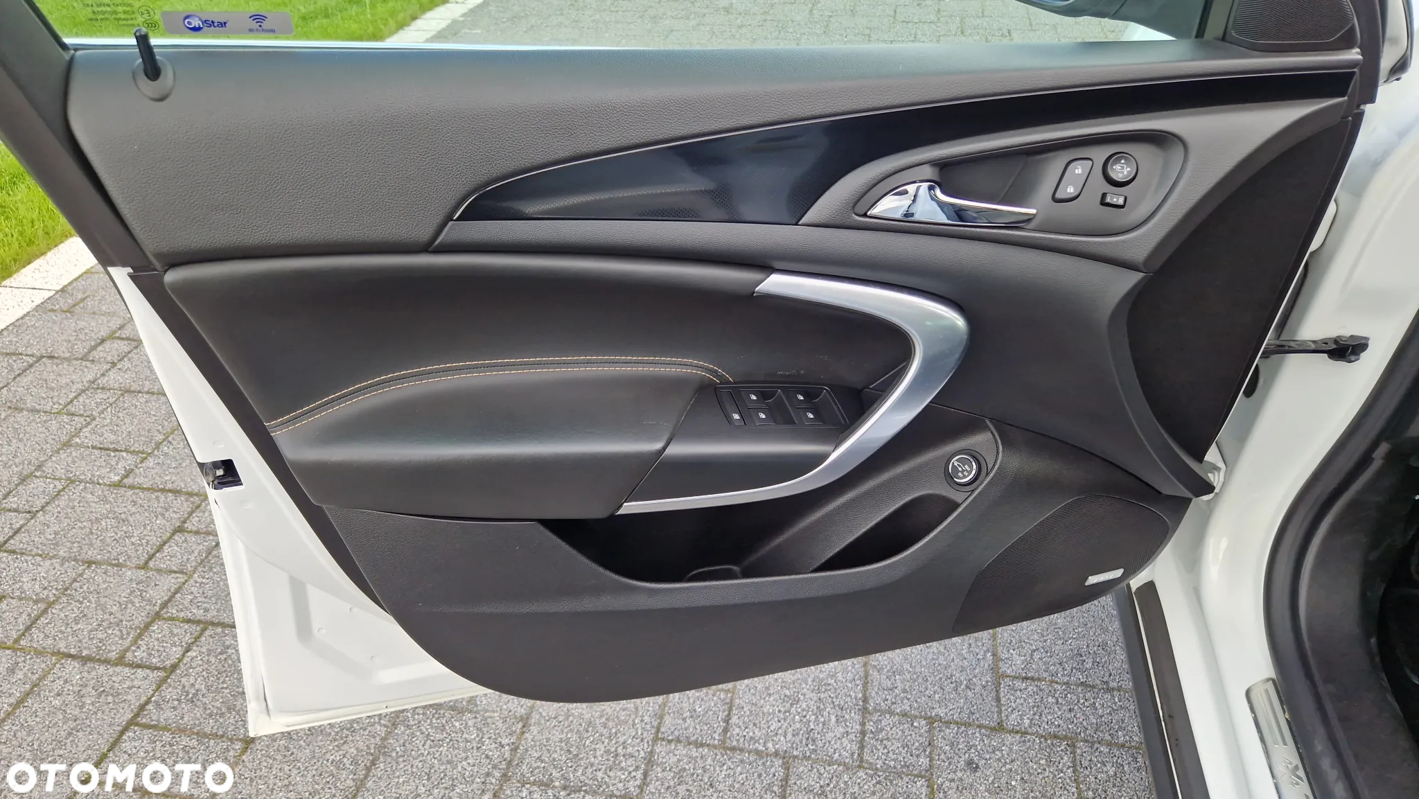 Opel Insignia Country Tourer 2.0 Diesel 4x4 Exclusive - 28