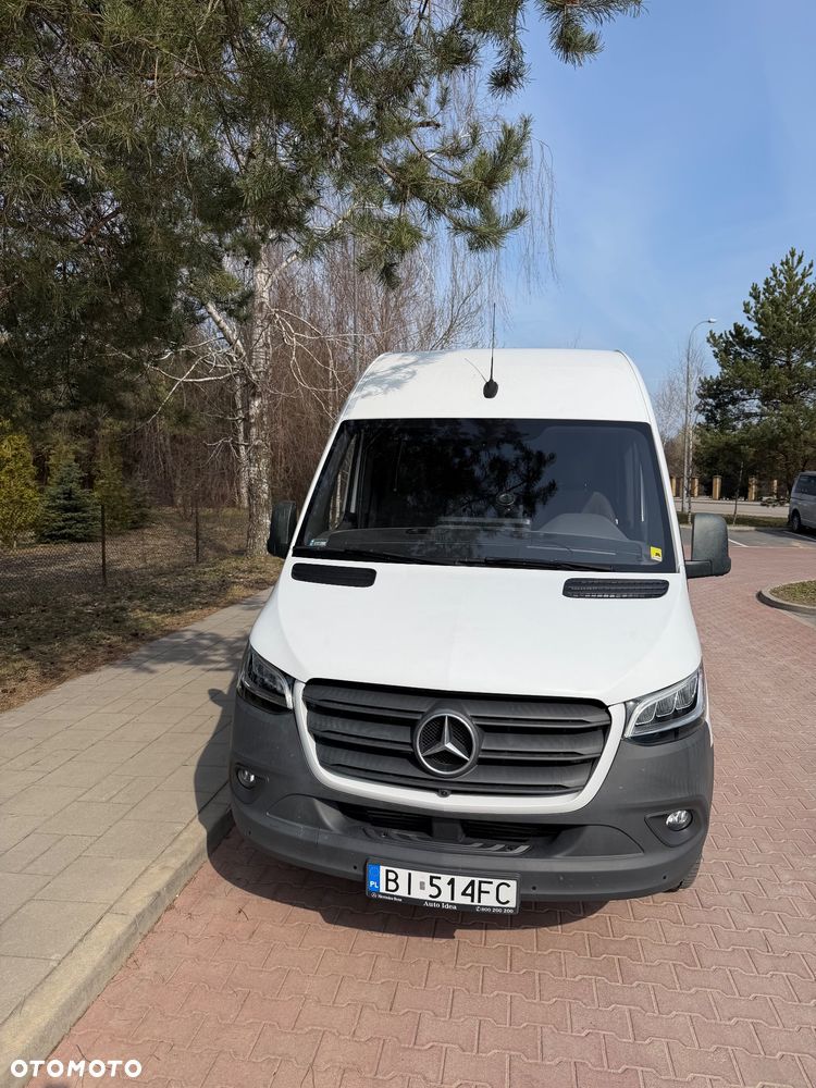 Mercedes-Benz Sprinter - 1