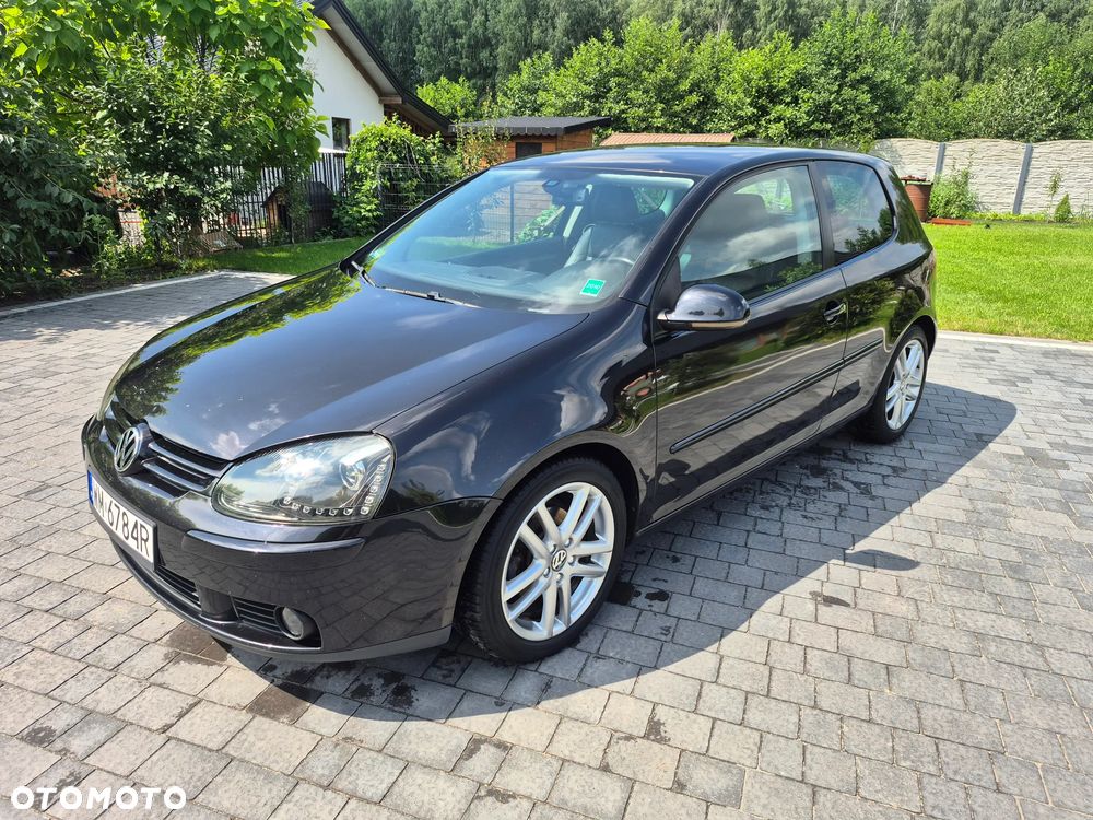 Volkswagen Golf 1.6 FSI Sportline - 1