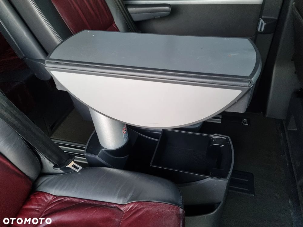 Volkswagen Multivan - 19