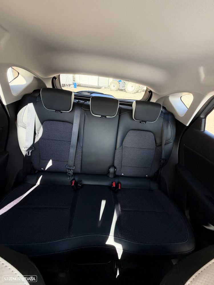 Renault Captur 1.6 E-Tech Plug-In Intens - 24