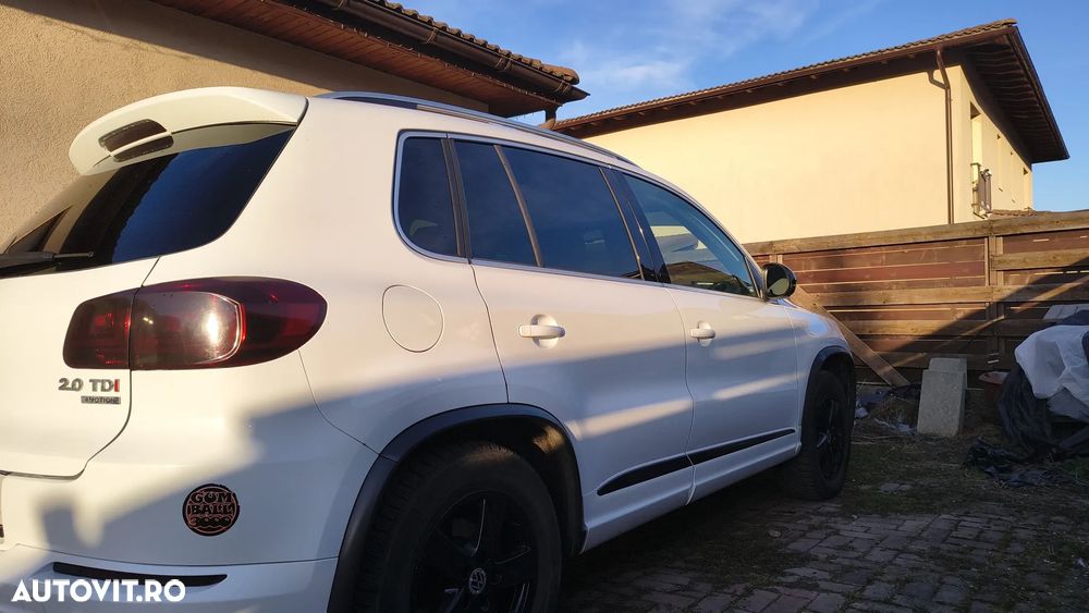 Volkswagen Tiguan - 9