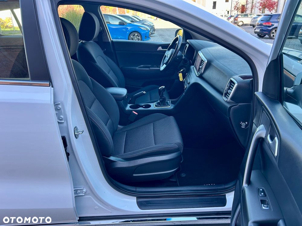 Kia Sportage 1.6 T-GDI 2WD VISION - 19