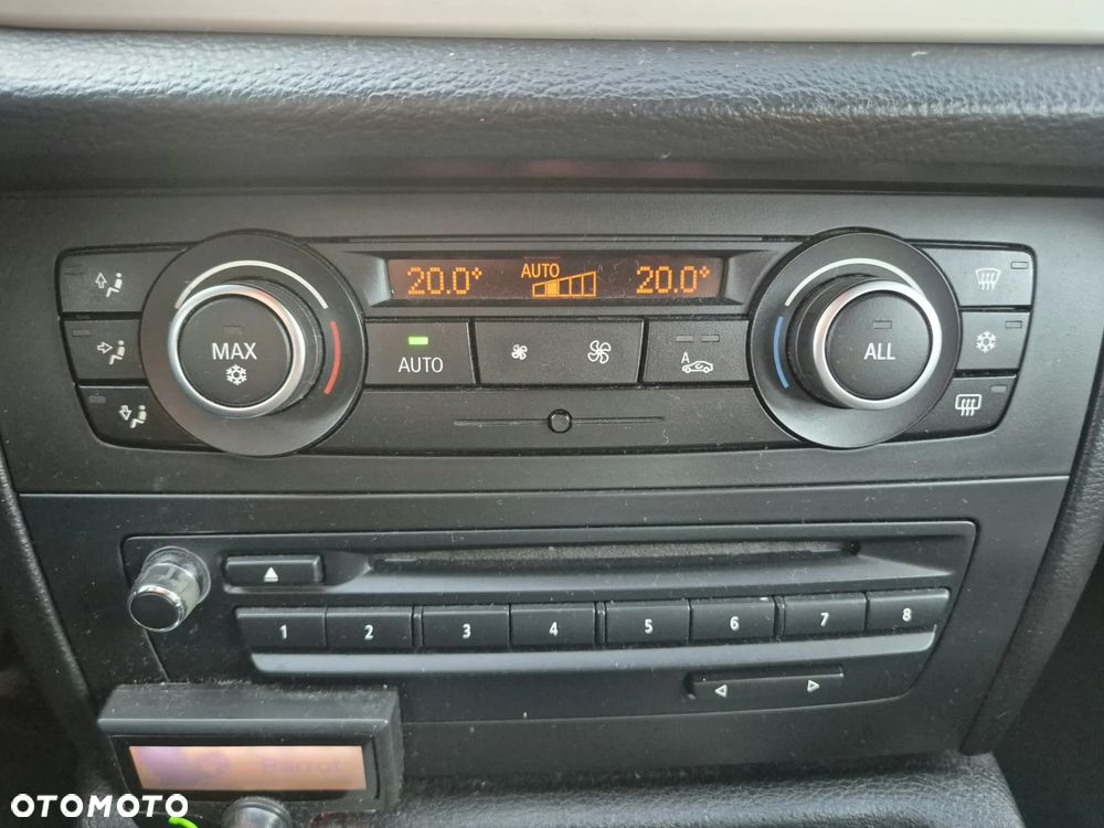 BMW X1 sDrive18d xLine - 14
