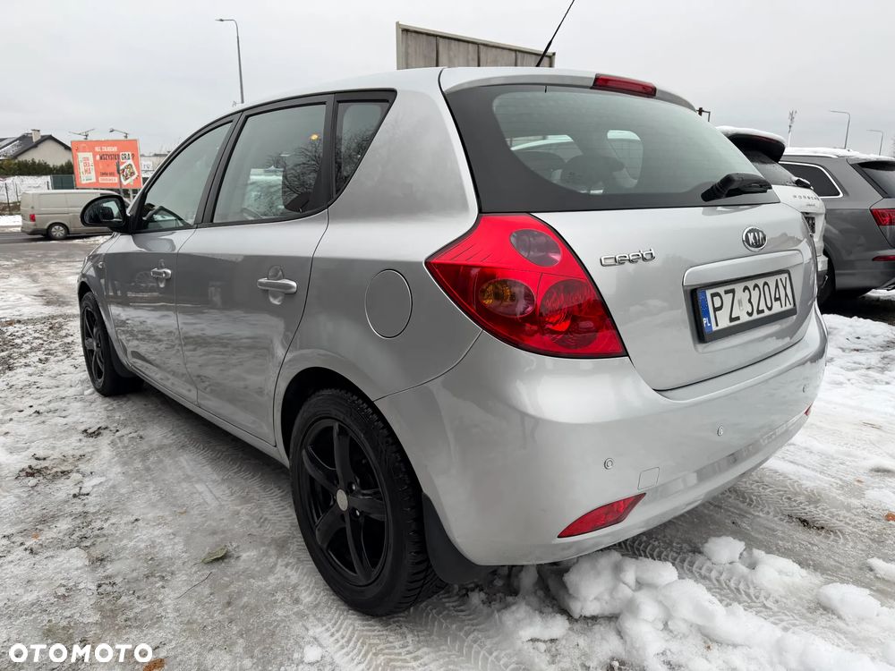 Kia Ceed 1.6 Crdi Comfort + - 11
