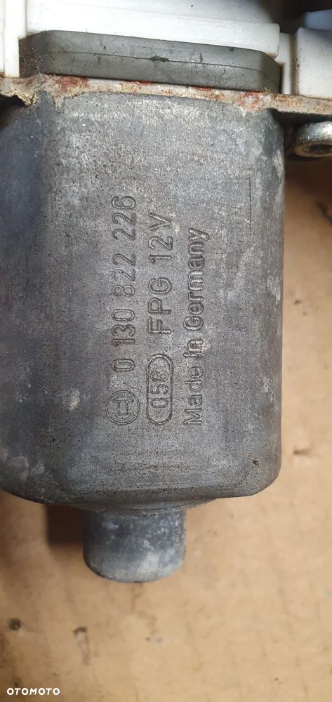 Mechanizm podnośnik szyby lewy przód BMW 3 E91 6927027 - 6