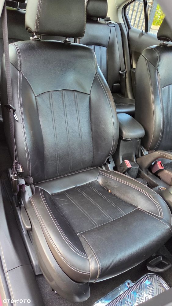 Chevrolet Cruze 1.8 LTZ - 35