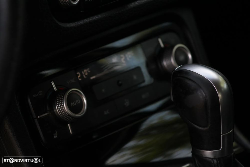 VW Touareg 3.0 TDI V6 - 40