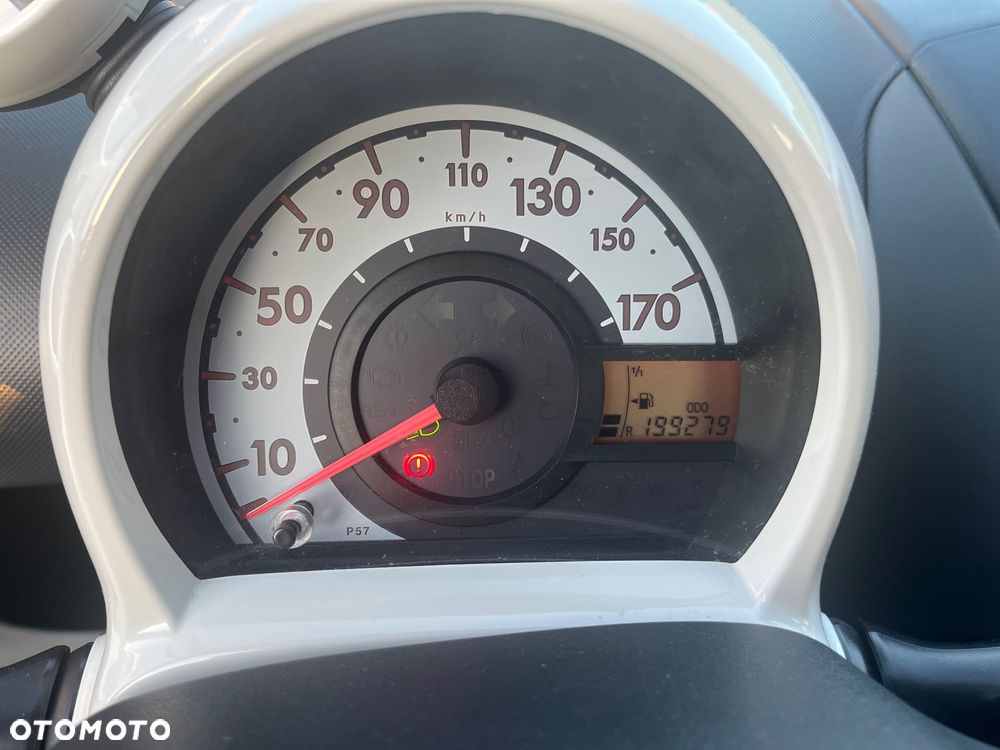 Peugeot 107 1.0 Active - 10