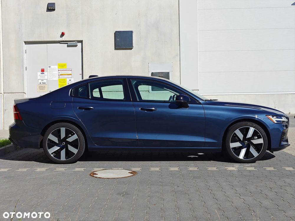 Volvo S60 T8 Recharge AWD Plus Dark - 8