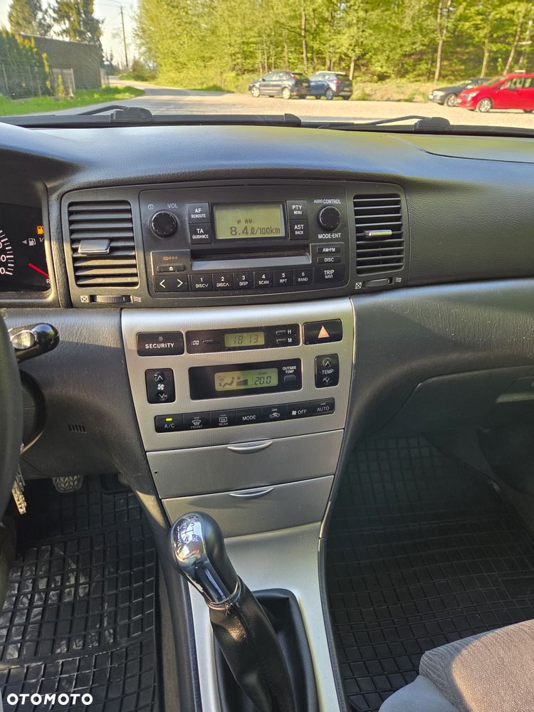 Toyota Corolla 1.4 VVT-i Terra Polaris - 18