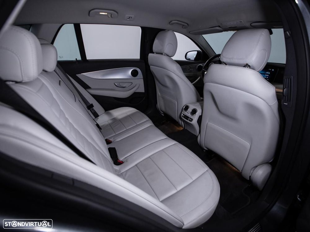 Mercedes-Benz E 220 d Avantgarde 4Matic All-Terrain - 12