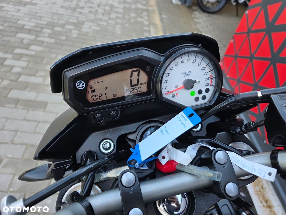 Yamaha FZ8 - 20