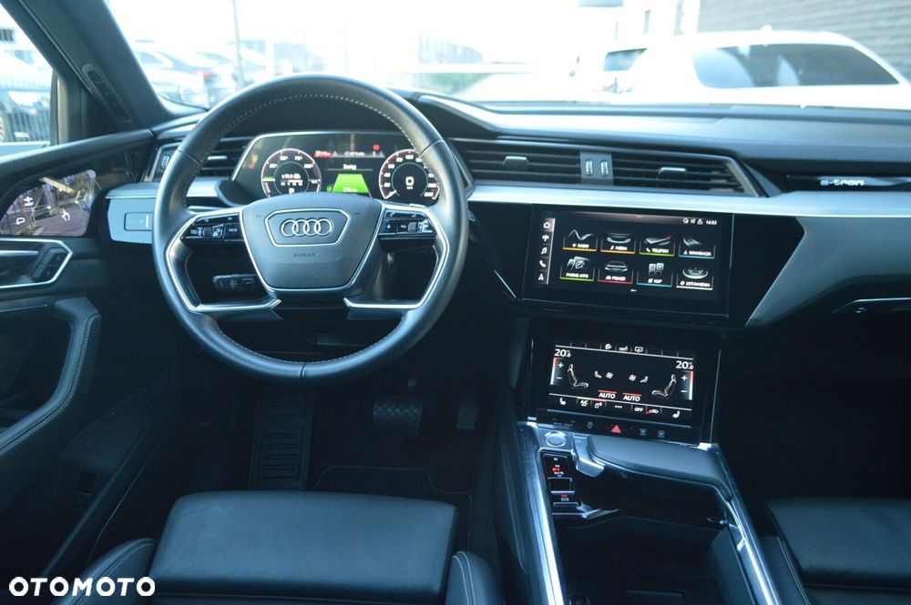 Audi e-tron - 27