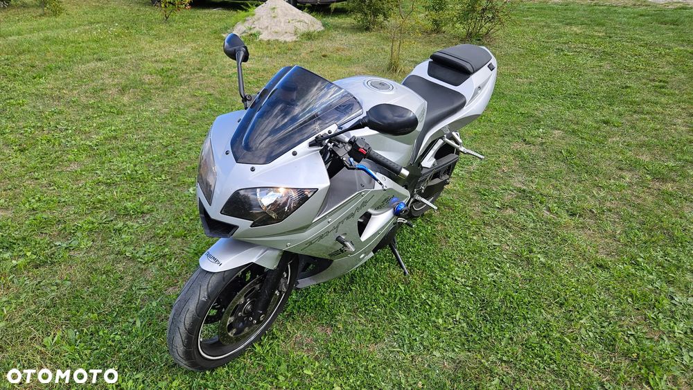 Triumph Daytona - 1