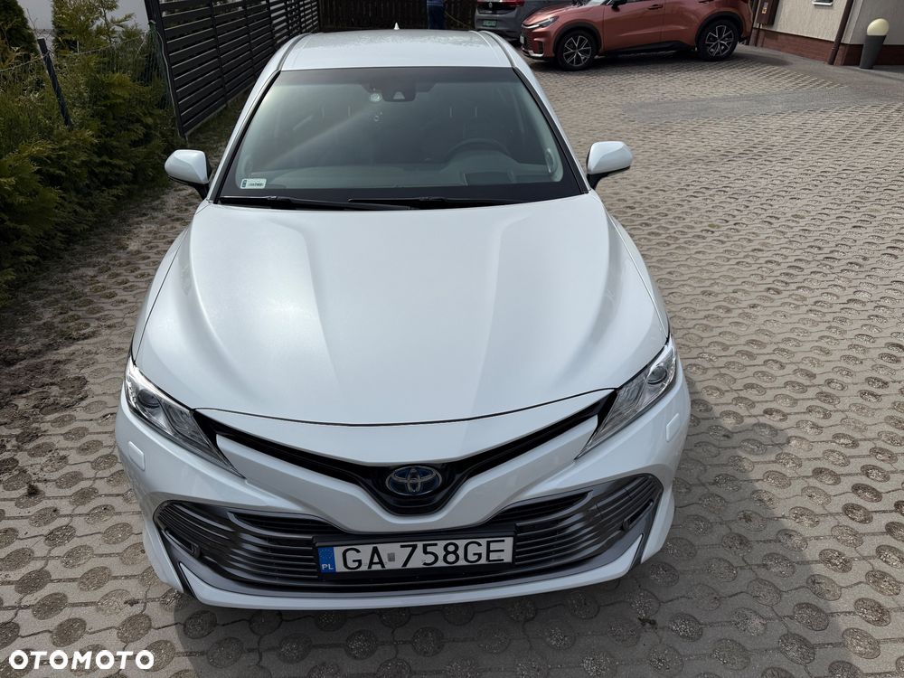 Toyota Camry - 3