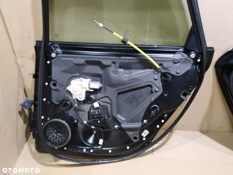 DRZWI TYLNIE TYŁ KOMPLETNE AUDI A6 C6 KOMBI AVANT - 11