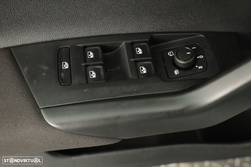 VW Taigo 1.0 TSI Urban DSG - 19