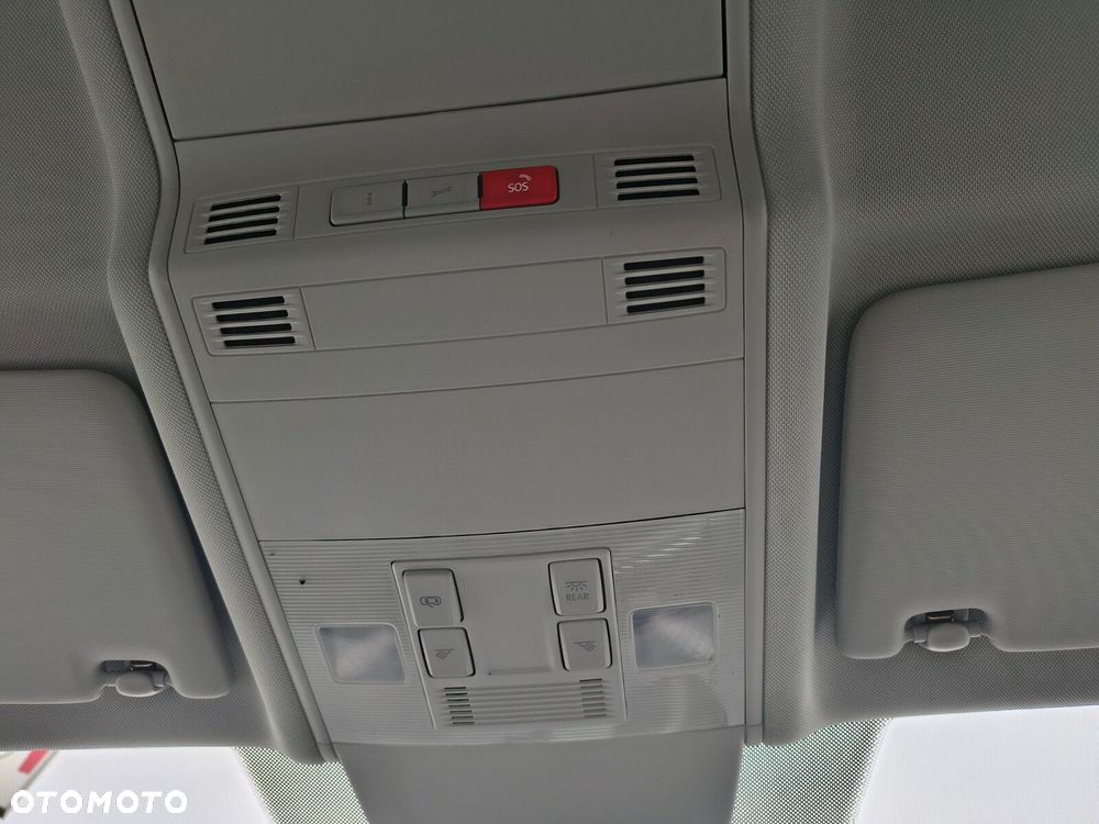 Volkswagen Touran 1.5 TSI EVO Comfortline Plus DSG - 23