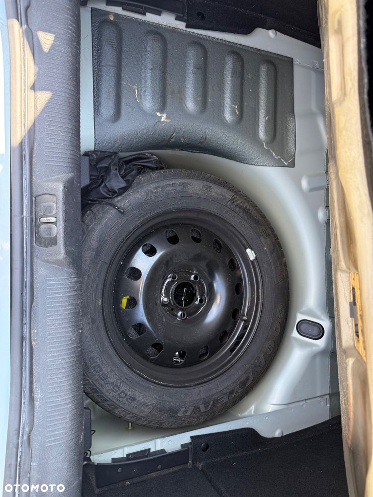 Peugeot 407 SW 125 Tendance - 22