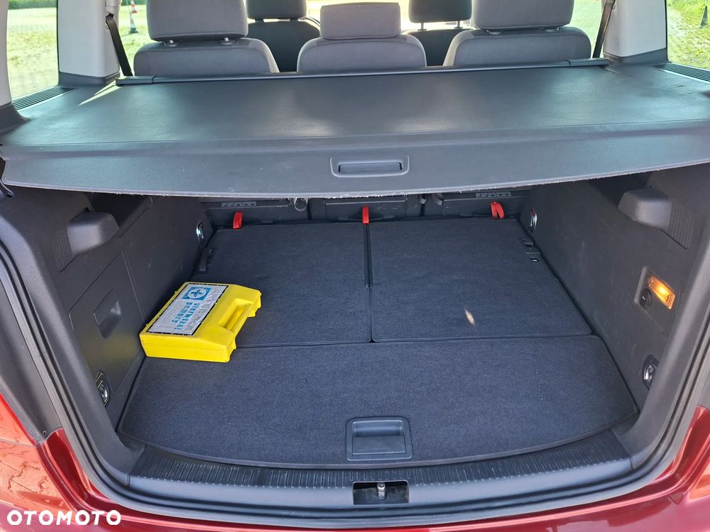 Volkswagen Touran 2.0 TDI Highline - 8
