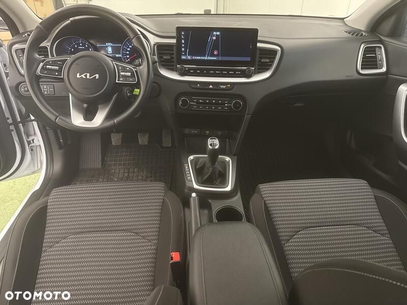 Kia Ceed 1.5 T-GDI M - 22