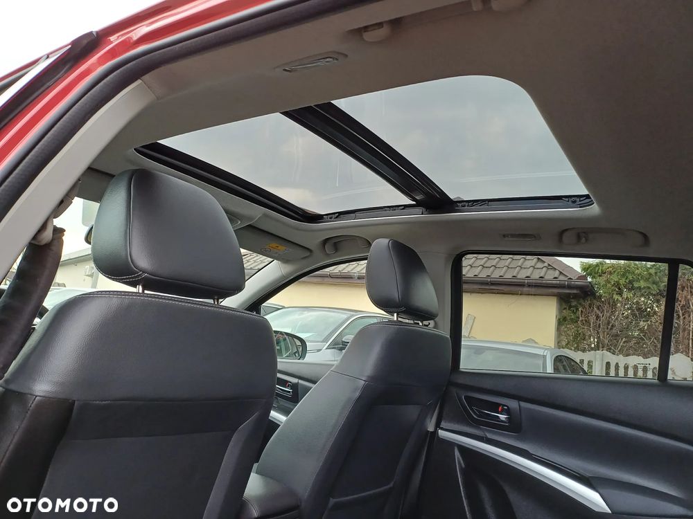 Suzuki SX4 S-Cross 1.4 T Premium 4WD - 27