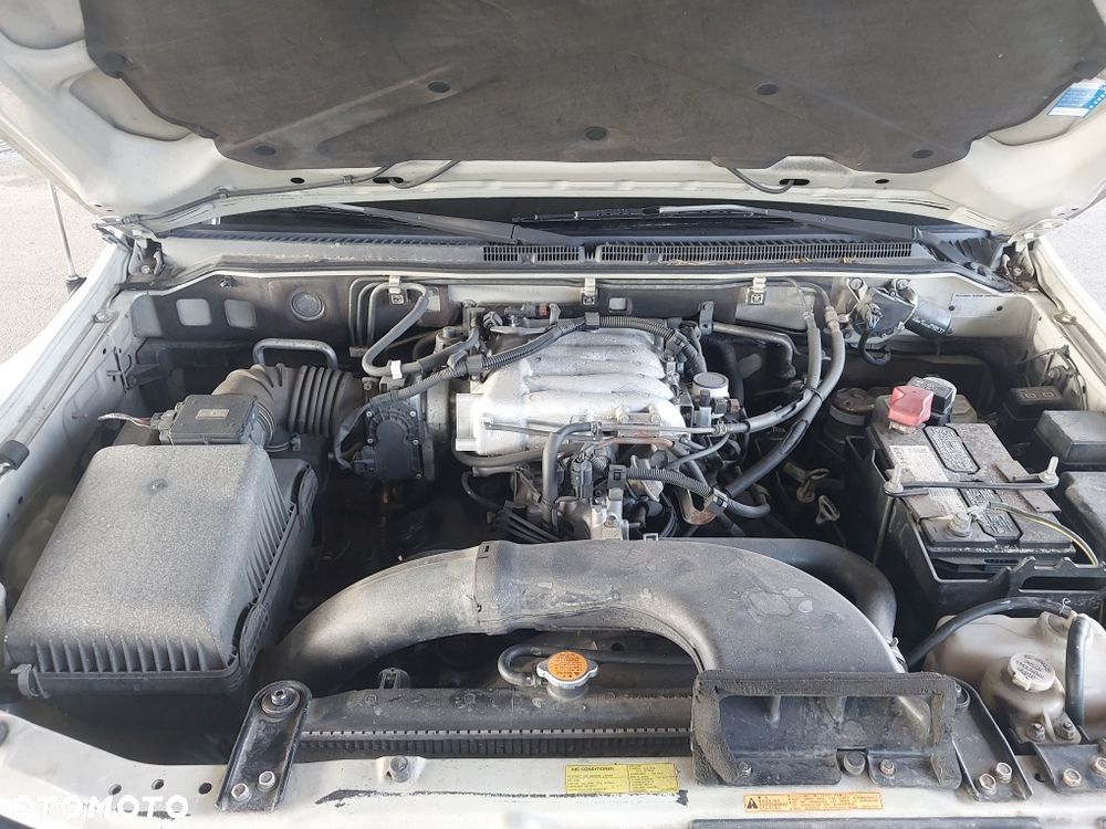 Mitsubishi Pajero - 5