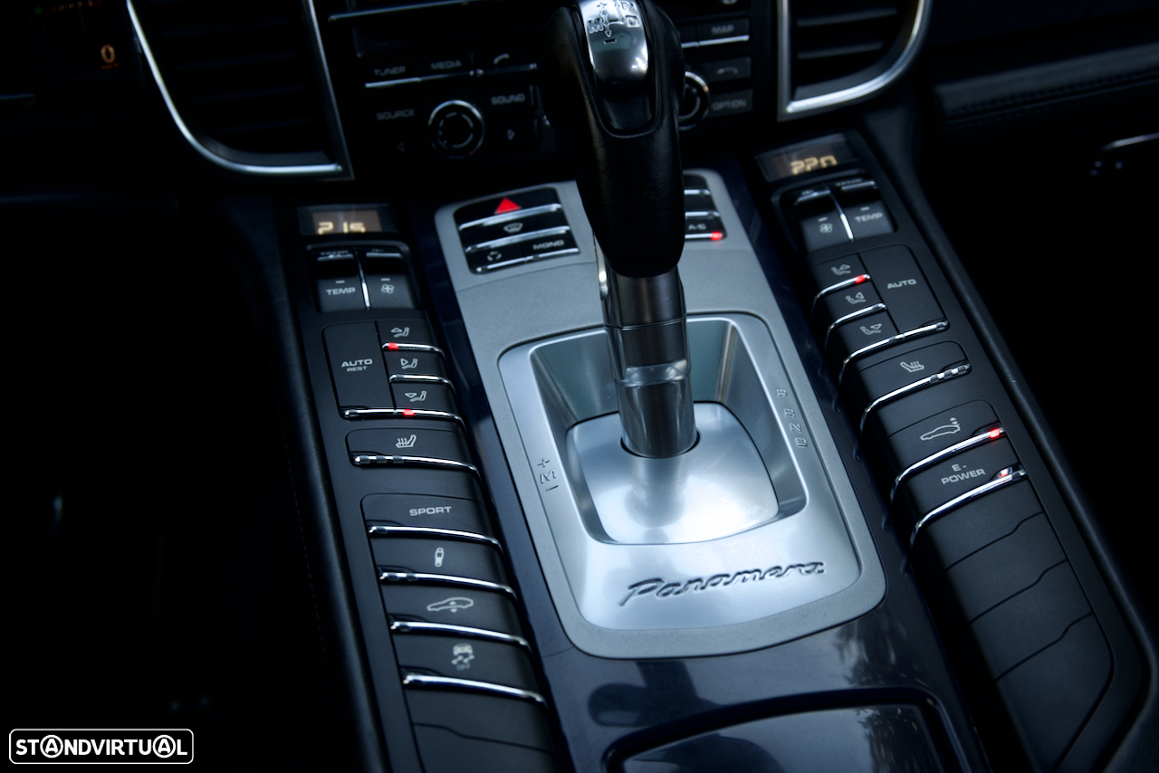 Porsche Panamera S Hybrid - 38
