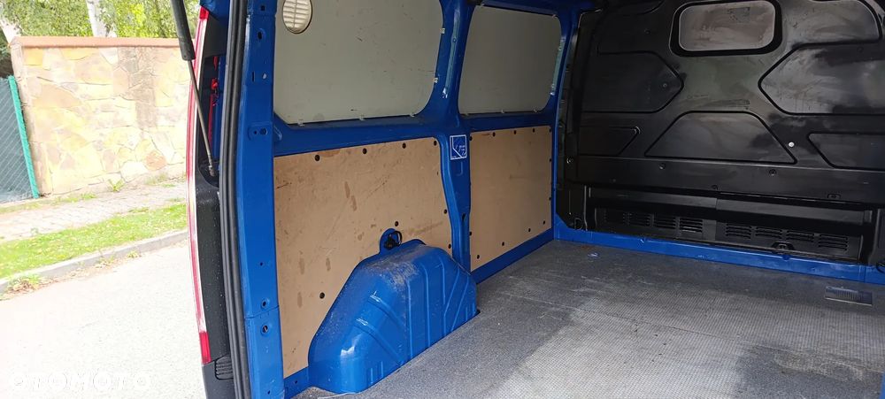 Ford TRANSIT CUSTOM - 13